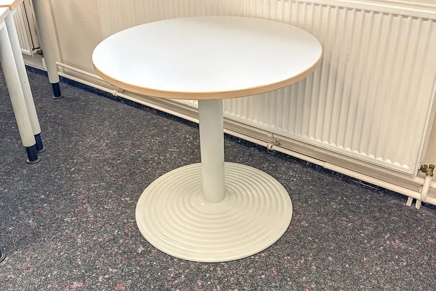Round table