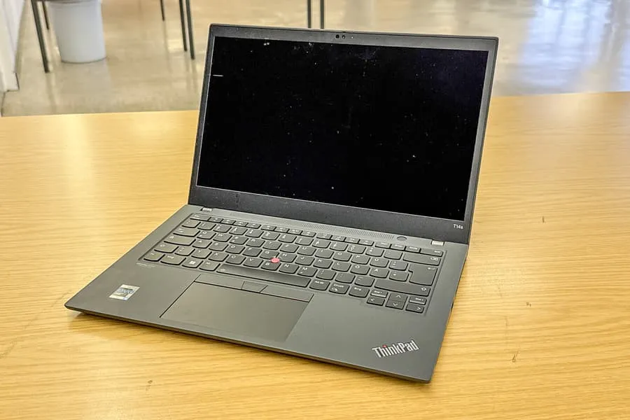 Ordinateur portable Lenovo ThinkPad T14s Gen2