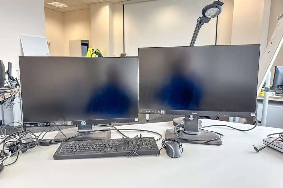2 monitory Iiyama ProLite XUB2792QSU, każdy 27"