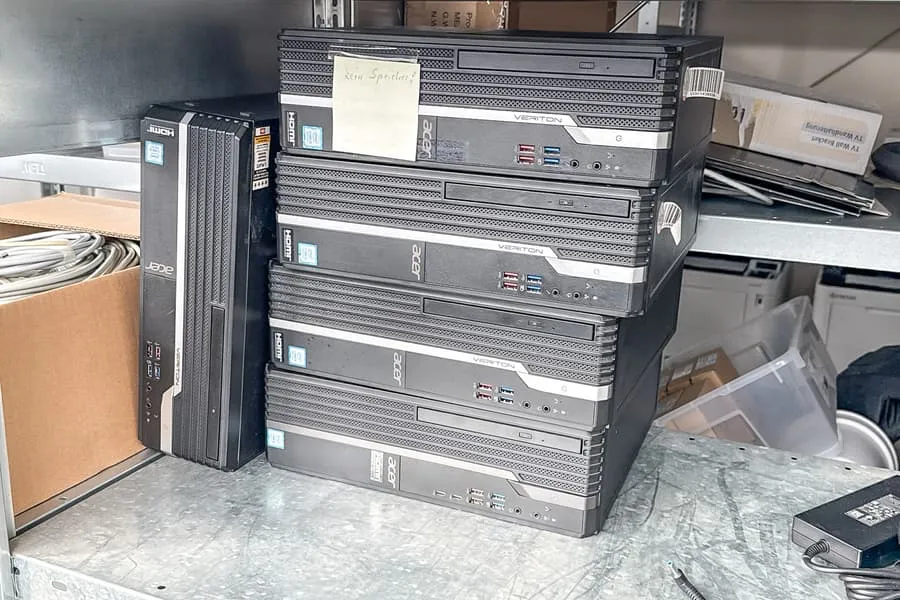 5 компьютеров Acer Veriton