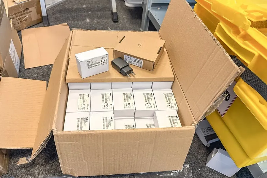 Krabice s USB-A nabíjecími konektory NEC
