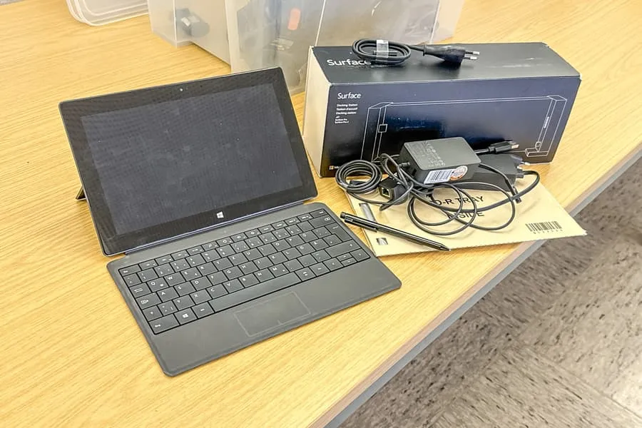 Microsoft Surface 1601