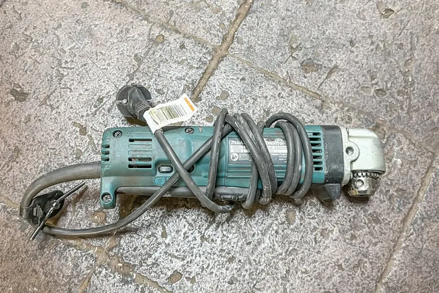 Winkel- Bohrmaschine Makita DA3010R