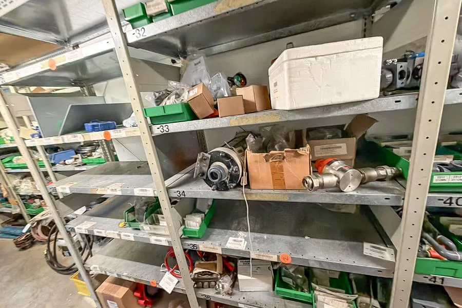 Contents of 2 shelves: installation material