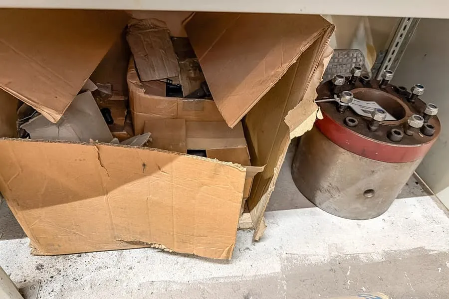 Posten Maschinenersatzteile