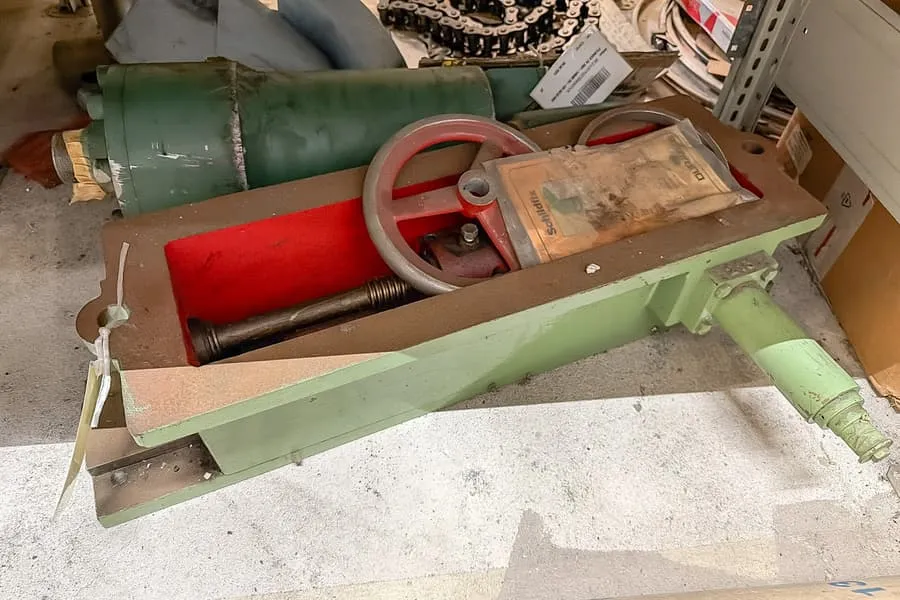 Zylinder und Handregulator