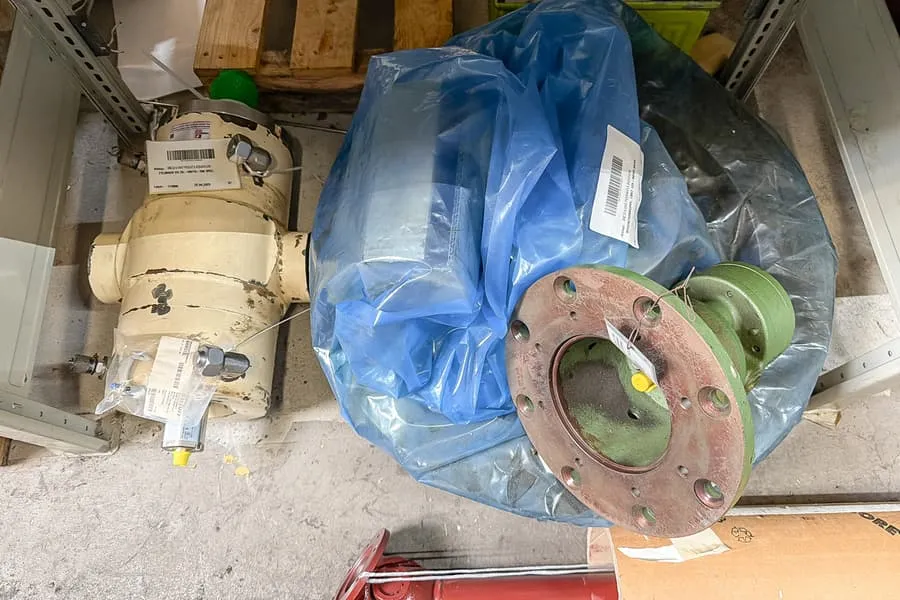 Lot de pièces détachées de machines