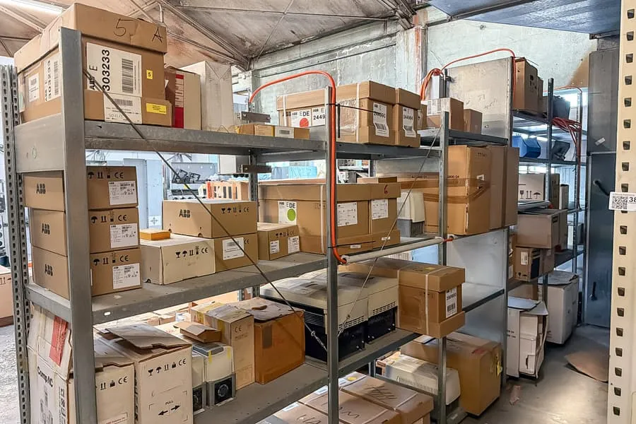 Slot-in shelving unit