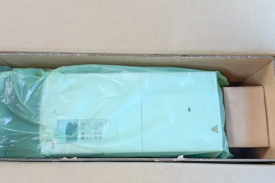 Frekvenční měnič ABB ACS 800-01-0100-3