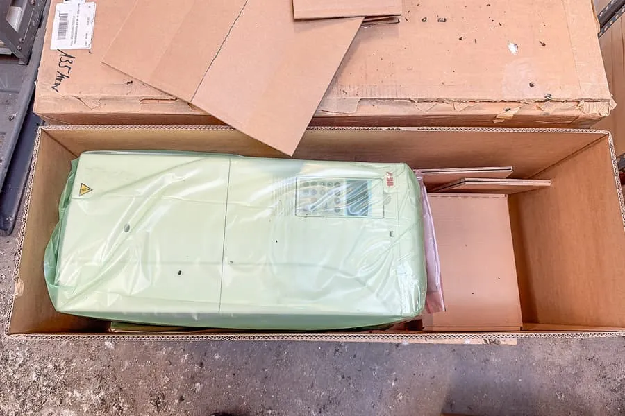 Frekvenční měnič ABB ACS 800-01-0165