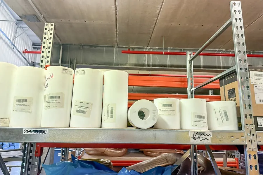 Obsah police: PTFE dřevěné tyče