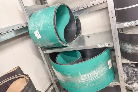2 flat belts