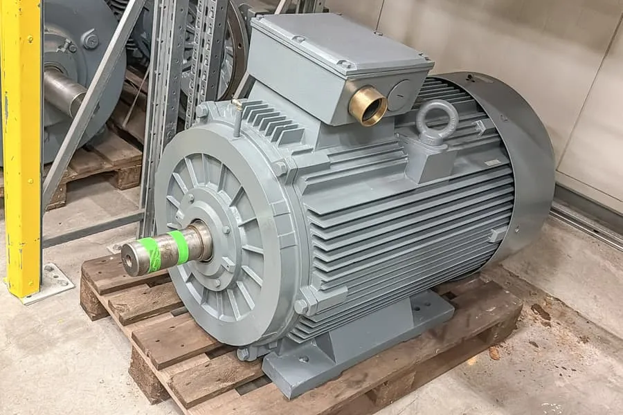 Drehstrom-Norm-Motor EMK KTP1G315L2