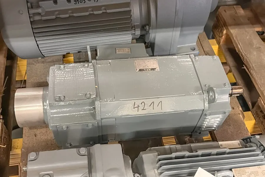 Elektryczny silnik przekładniowy AEG