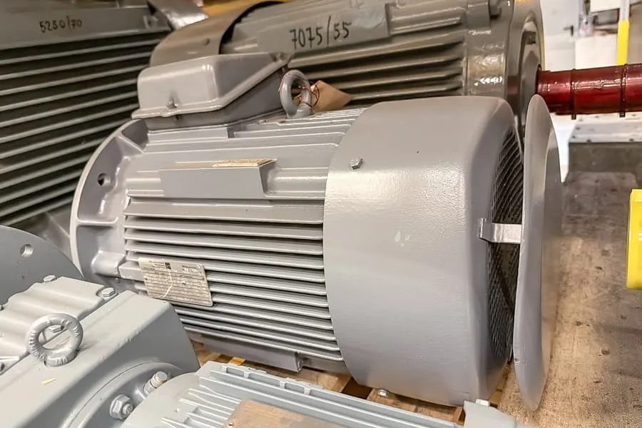 Moteur triphasé VEM K11R 180