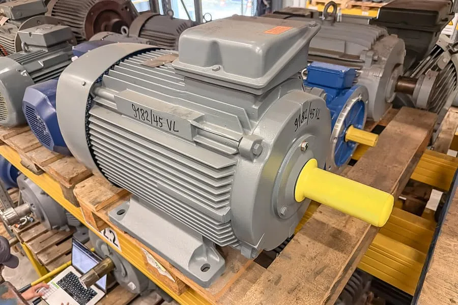 Elektromotor VEM KU1R 225M 4
