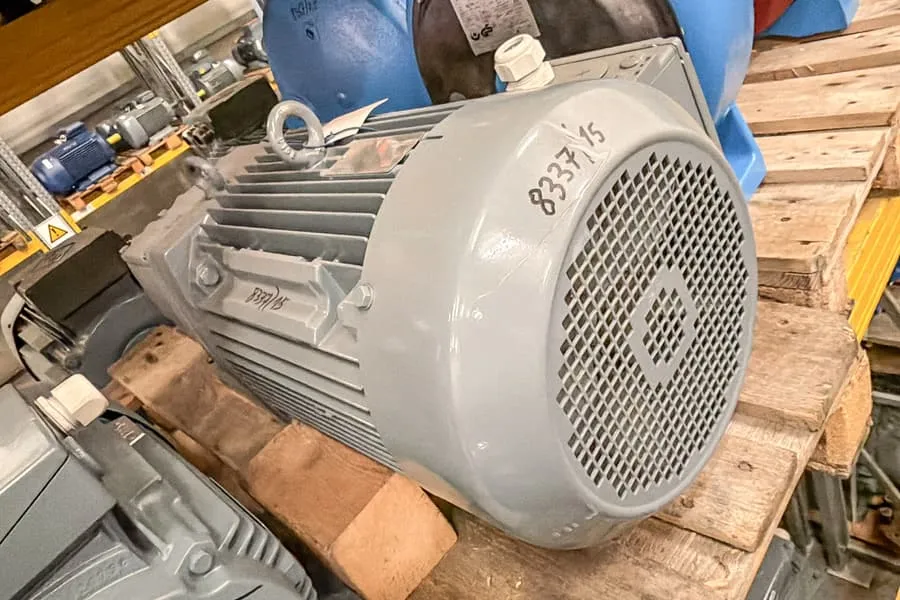 Elektromotor SEW R87 DV160L4