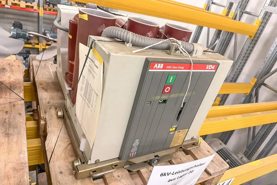 Автоматический выключатель ABB, 6 кВ