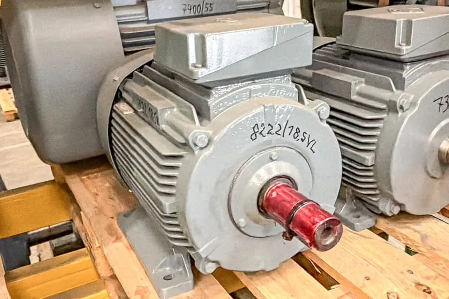 Elektromotor VEM 0005 H K11R 180M 4