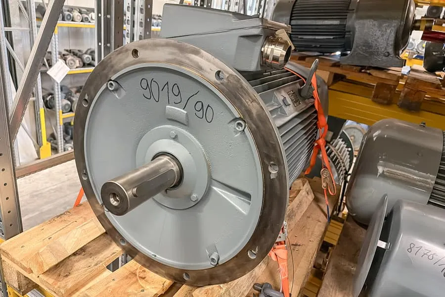 Elektromotor VEM IE2-W21R 315S 4