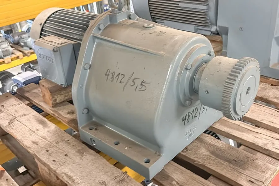 Электромотор-редуктор Bauer 72-11/D4AF-381