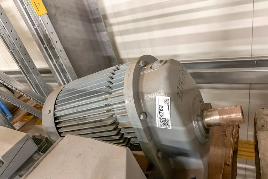 Elektrický převodový motor SEW SA/T DRS100M4BE5HR/2W